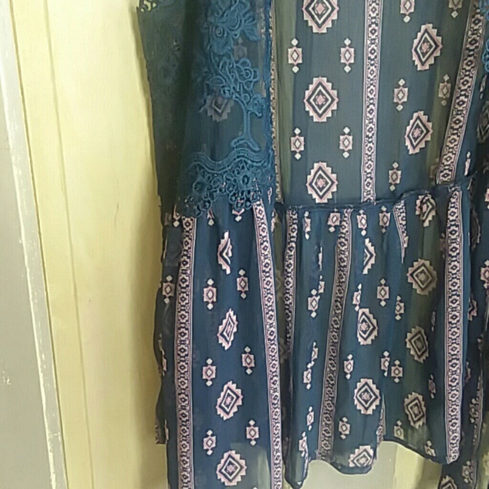 No Boundaries Sheer Open Aztec Vest - Picture 2 of 6